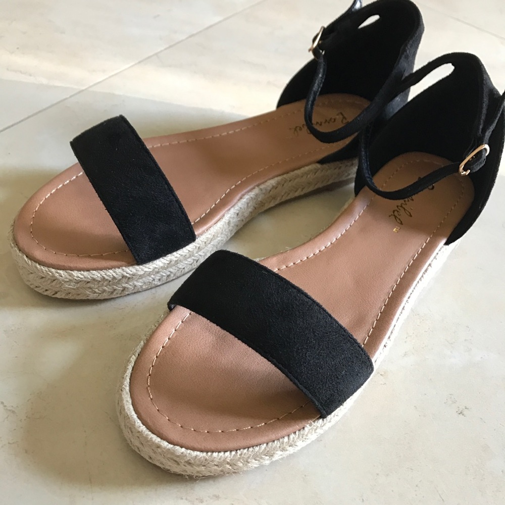 Black Espadrille Flatform Summer Sandal - Picture 3 of 5